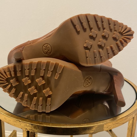 MK Cognac Zipper Up Lace MK Logo Leather Bootie 6.5M - Picture 6 of 9